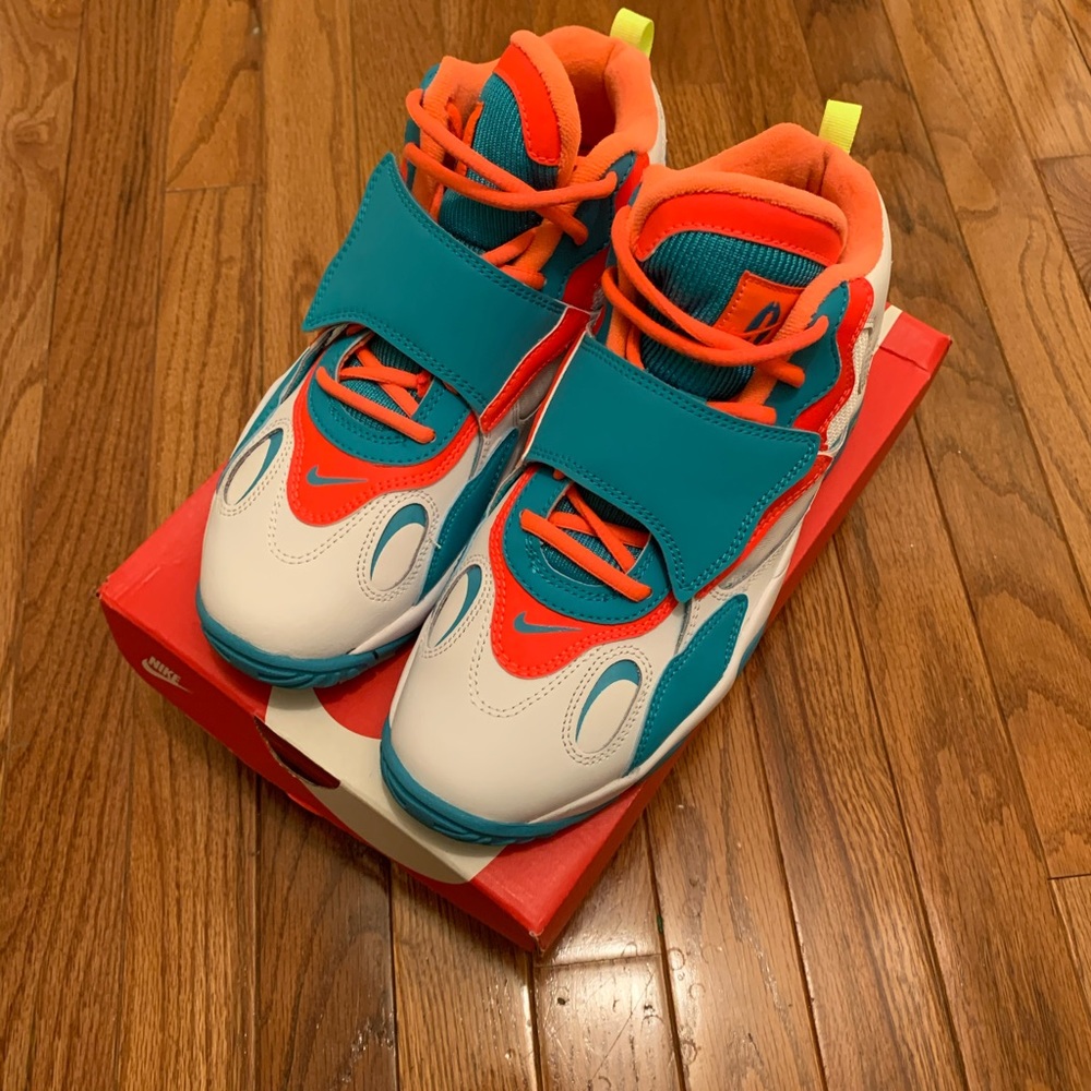 Nike Air Speed Turf - Boys Size 7Y